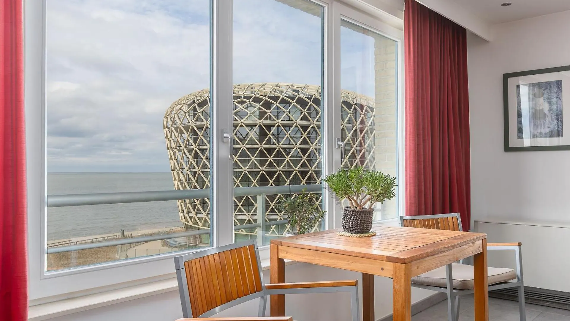 Apartment With Frontal Sea-Views Middelkerke Belgium