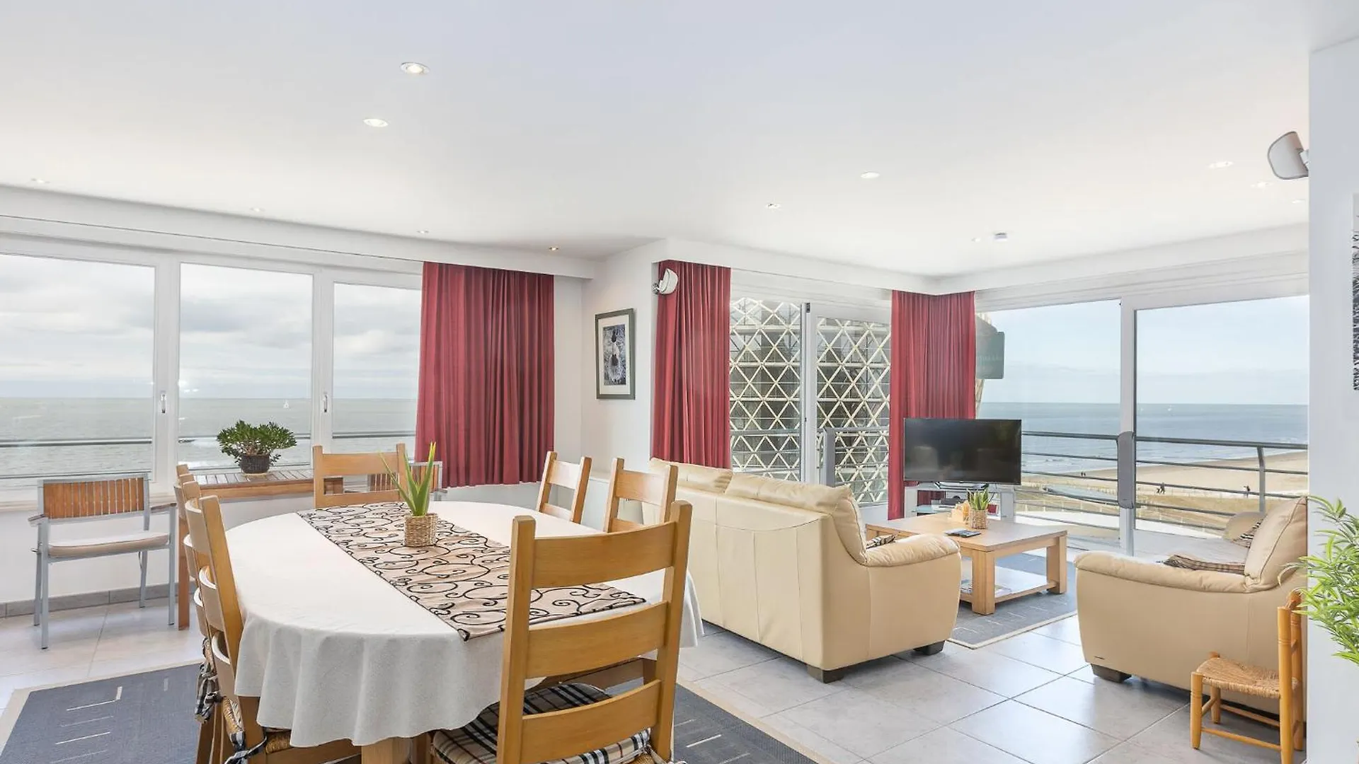 Apartment With Frontal Sea-Views Middelkerke 0*,  Belgium